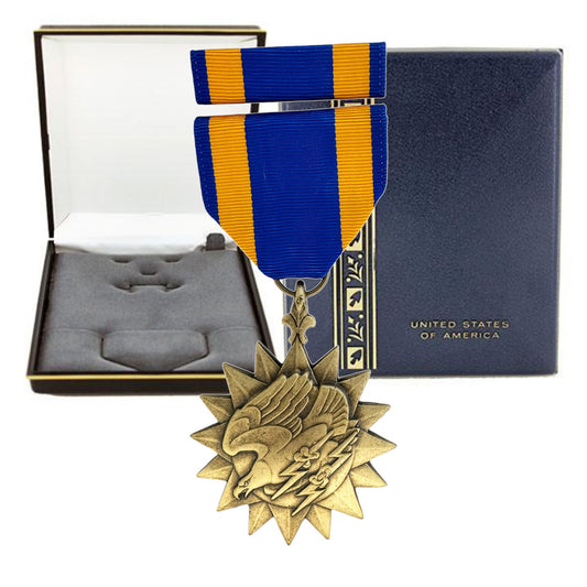 MEDAL PRESENTATION SET: AIR MEDAL (BOXED)